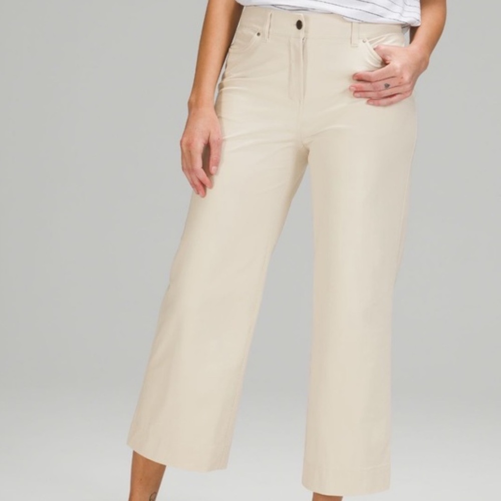 NWT Lululemon City Sleek 5 Pkt Wide Leg L Utilitech Pants Cream Sz 31